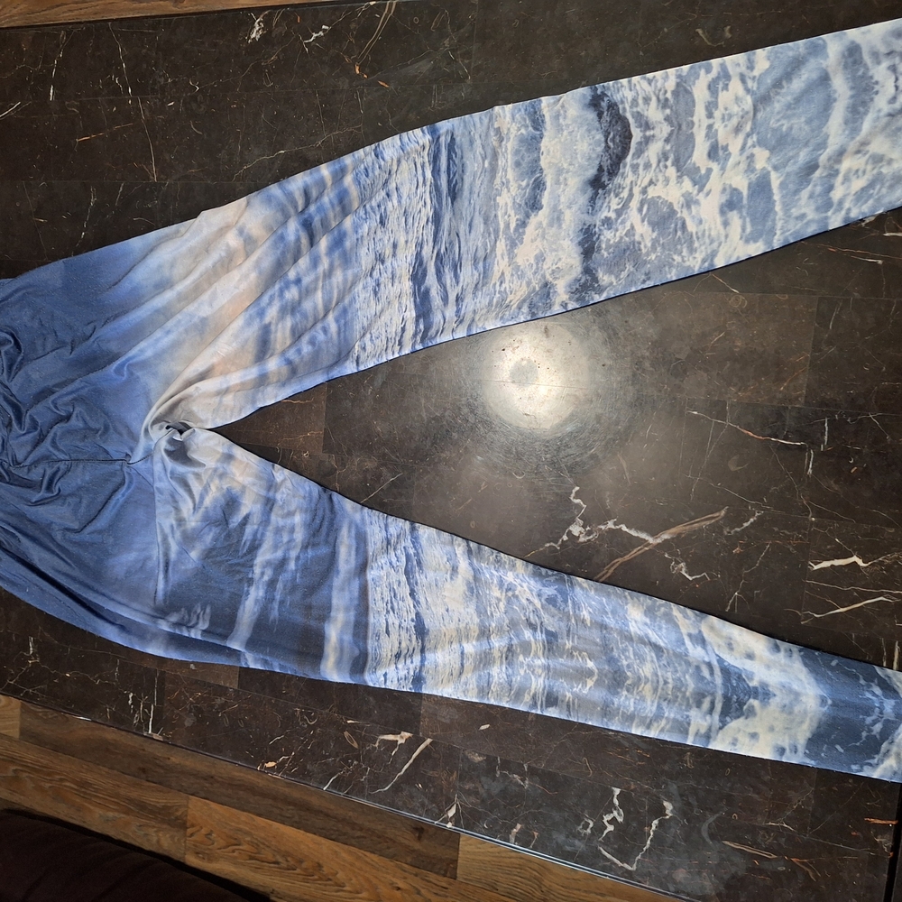 Ocean Wave Print Leggings